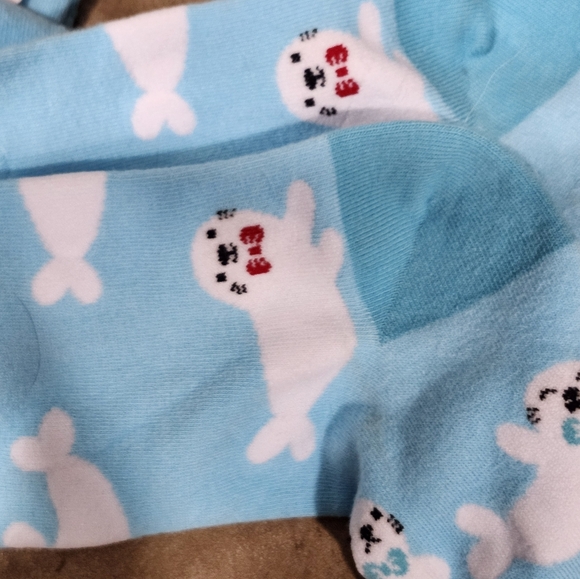 NWT Sock It To Me Knee High Light Blue Baby Seal Socks - Picture 5 of 5